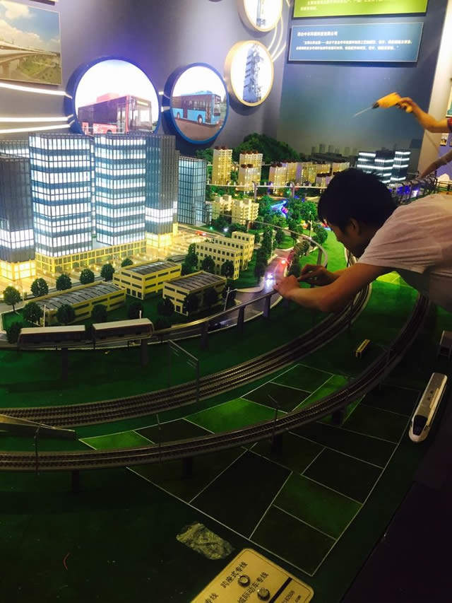 多軌道智能交通沙盤